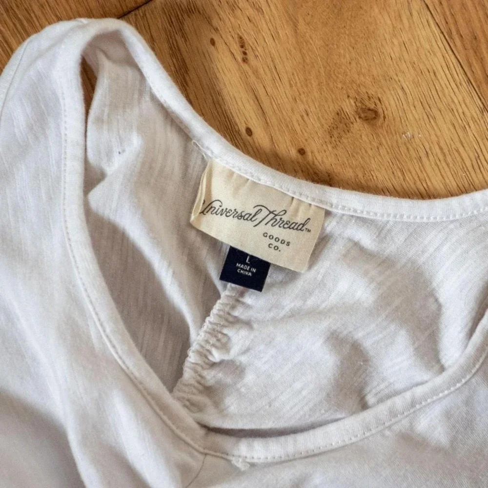Universal Thread White Ruched Tank - Picture 4 of 4